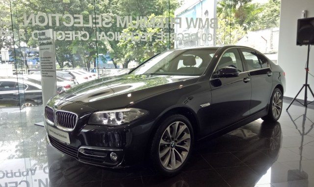 Mobil BMW bekas  (Foto: Gesit Prayogi/Kumparan.com)