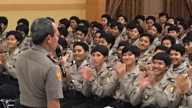 Pengarahan untuk Polwan oleh Kepala SDM Polri. (Foto: Dok. SDM Polri)