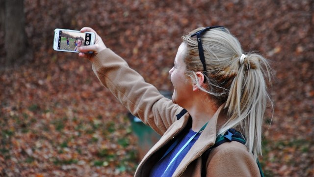 Ilustrasi selfie (Foto: Vigan Hajdari via Pixabay)