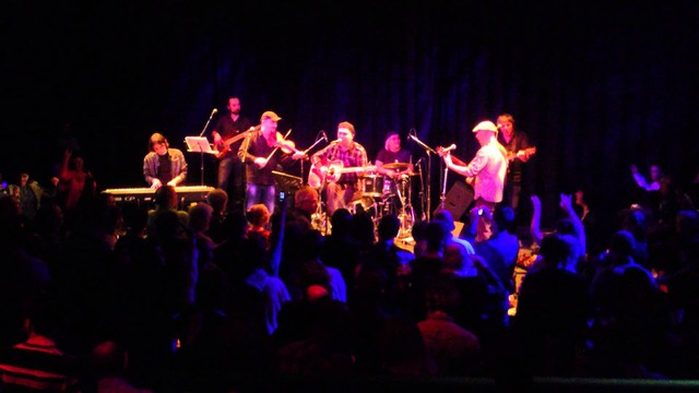 Studio Bising - Kisah Dari Balkan: Sebuah Getir Yang Menggetarkan