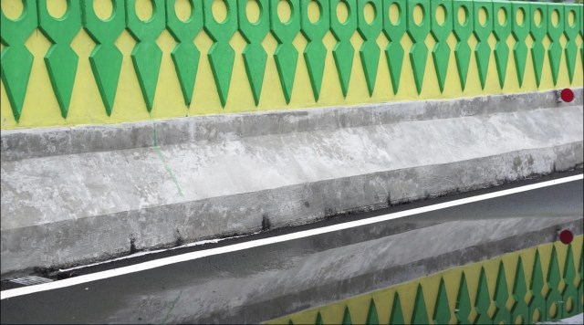 Motif Gigi Balang di Jalan Layang Ciledug-Tendean (Foto: Kevin/kumparan)