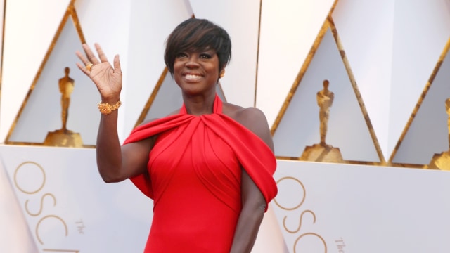 Viola Davis pemenang Oscar 2017. (Foto: REUTERS/Mike Blake)