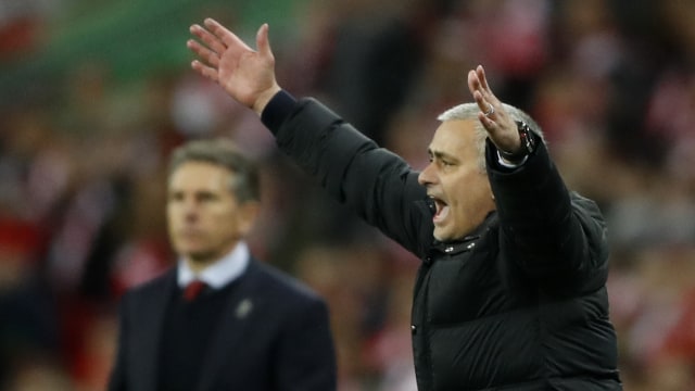 Mourinho pada laga melawan Southampton. (Foto: Carl Recine/Reuters)