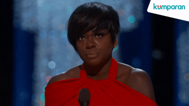 Viola Davis berpidato sambil menangis. (Foto: kumparan via AP/Youtube)