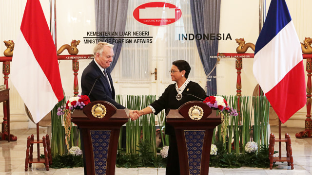 Jean-Marc Ayrault dan Retno Marsudi (Foto: Fanny Kusumawardhani/kumparan)