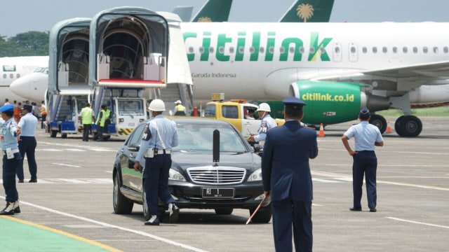 Mobil Presiden Jokowi di Halim Perdanakusumah. (Foto: Aditia Noviansyah/kumparan)