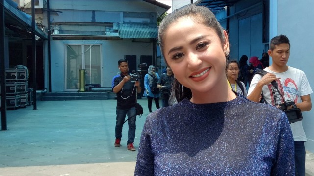 Penyanyi dangdut Dewi Persik (Foto: D.N Mustika/kumparan)