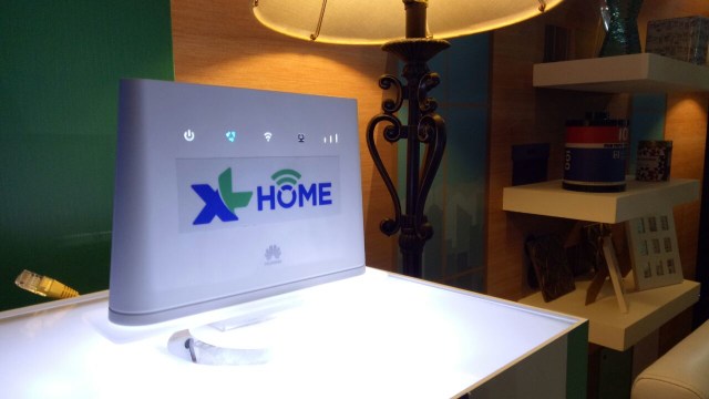 Perangkat router XL Home. (Foto: Jofie Yordan/kumparan)