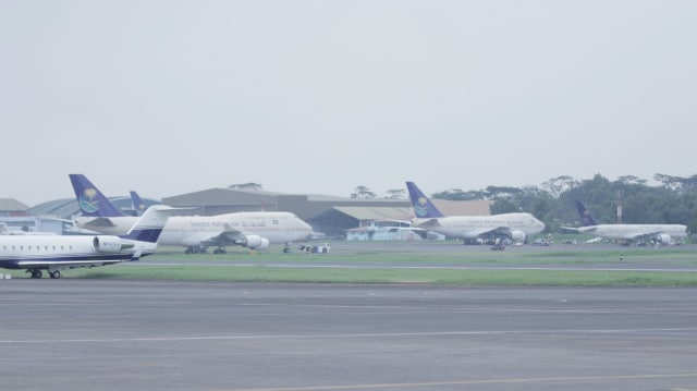 Pesawat di Bandara Halim. (Foto: Cornelius Bintang/kumparan)