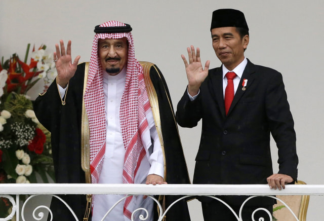 Raja Salman dan Jokowi tiba di Istana Bogor. (Foto: Reuters/Achmad Ibrahim)