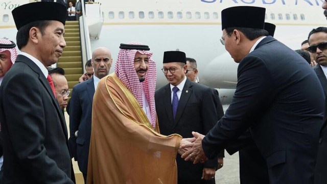 Ahok bersalaman dengan Raja Salman (Foto: Instagram @basukibtp)