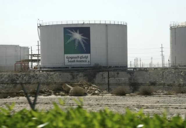 Perusahaan minyak Saudi Aramco. Foto: REUTERS/ Ali Jarekji