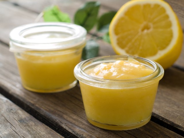 Lemon curd cocok dijadikan topping pancake. (Foto: Thinkstockphotos)