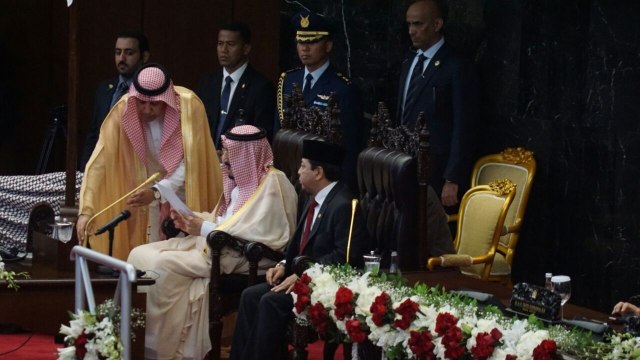 Raja Salman memberikan pidato. (Foto: Aditia Noviansyah/kumparan)