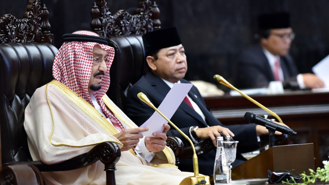 Raja Salman memberikan sambutan di DPR. (Foto: Antara/Wahyu Putro A)