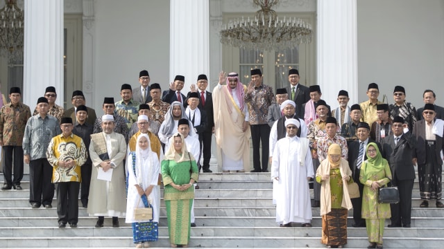 Raja Salman bertemu tokoh islam Indonesia. (Foto: Rosa Pengabean/POOL)
