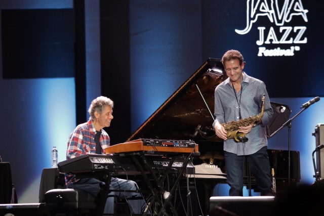 Chick Corea Electric Band feat Eric Marienthal (Foto: Fanny Kusumawardhani/kumparan)