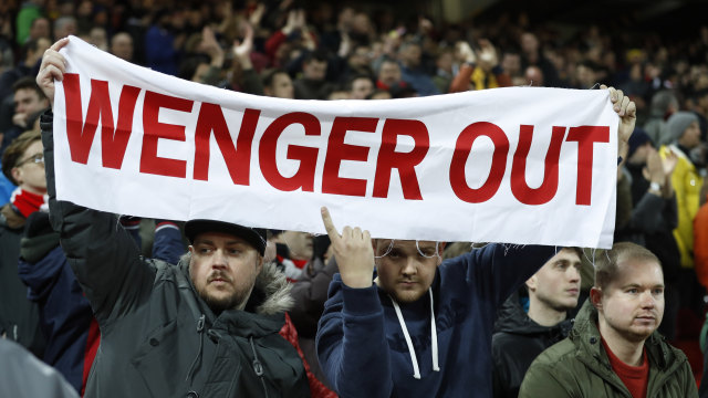 Spanduk yang dibawa fans Arsenal (Foto: Lee Smith/REUTERS)