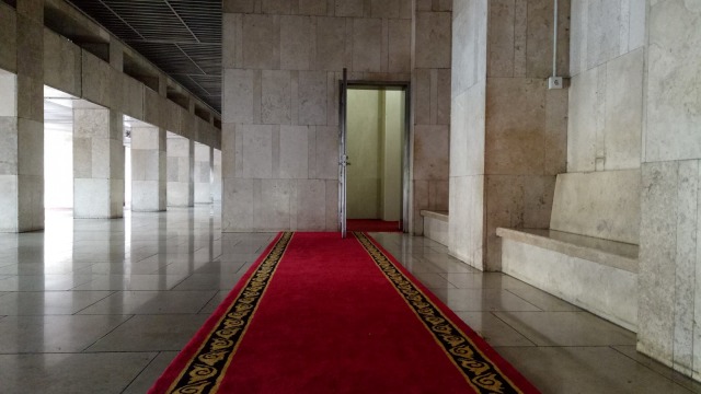 Lift VIP di Masjid Istiqlal. (Foto: Aria Pradana/kumparan)