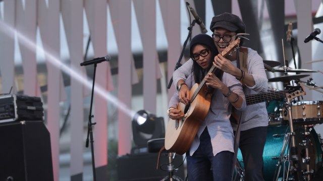Penampilan Endah n Rhesa di Java Jazz. (Foto: Fanny Kusumawardhani/kumparan)