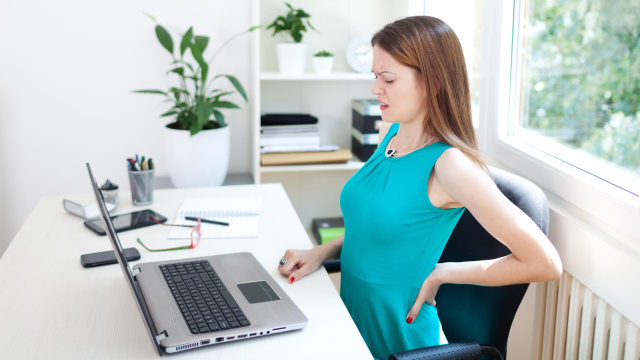 Para pekerja rentan merasaka nyeri otot. (Foto: Thinkstockphotos)