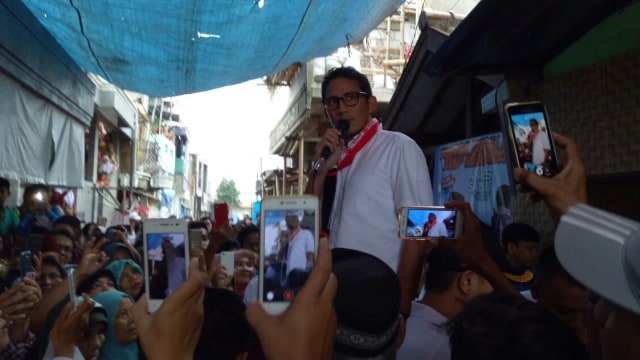 Kampanye Sandi di Kalideres, Jakbar. (Foto: Ochi Amanaturrosyidah/kumparan)