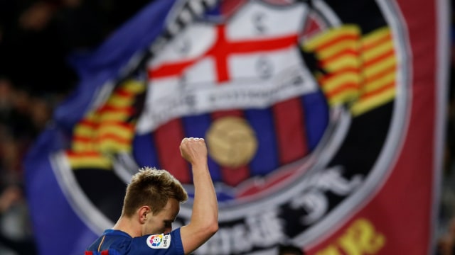 Barcelona masih punya kans comeback. (Foto: REUTERS/Albert Gea)