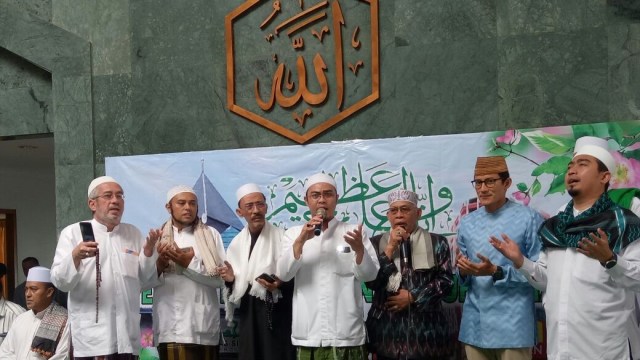 Sandiaga Uno bersama para ustaz (Foto: Amanaturrosyidah/kumparan)