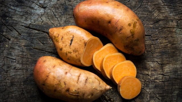 Ubi mengandung kalium yang tinggi. (Foto: Thinkstock)