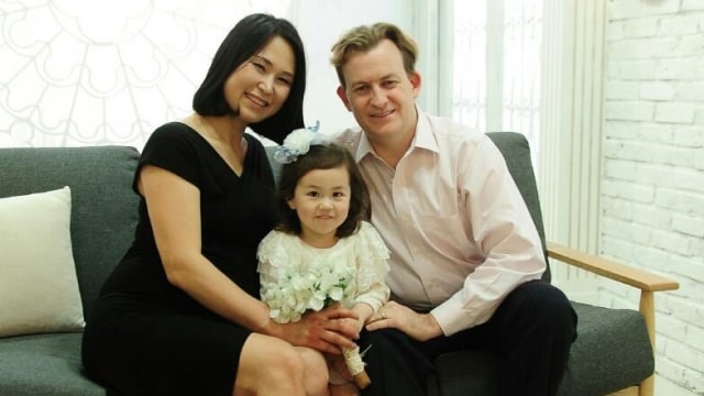 Jung-a Kim dan Robert E Kelly. (Foto: Facebook/Jung-a Kim)