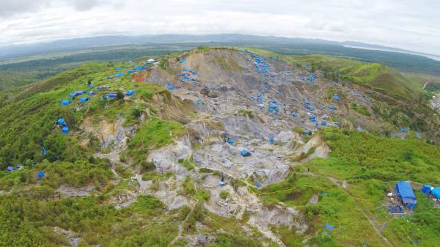 Kawasan Gunung Botak, Maluku. (Foto: Aditia Noviansyah/kumparan)