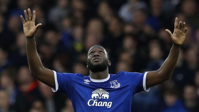 Lukaku "meledak" di Goodison Park. (Foto: REUTERS/Phil Noble)