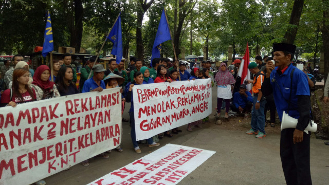Nelayan berharap hakim kabulkan gugatan reklamasi. (Foto: Jihad Akbar/kumparan)