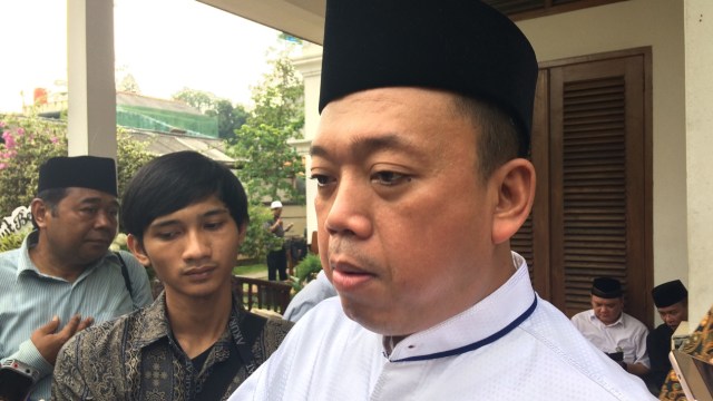 Nusron Wahid di pemakaman KH Hasyim Muzadi. (Foto: Iqra Ardini/kumparan)