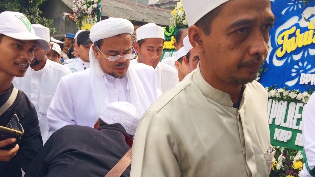 Habib Rizieq tiba di Pondok Pesantren Al-Hikam. (Foto: Iqra Ardini/kumparan)