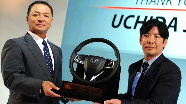 Serah terima jabatan presdir Honda Prospect Motor. (Foto: Antara/Zarqoni Maksum)