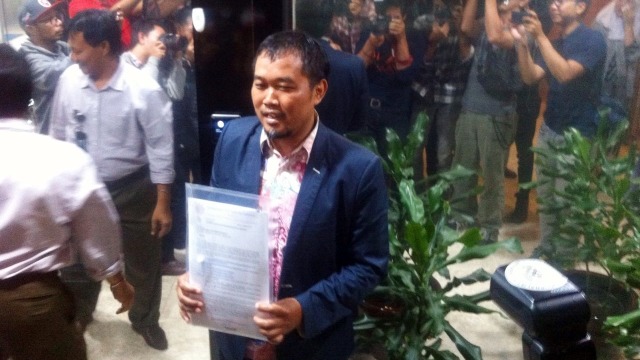 MAKI laporkan Setnov ke MKD. (Foto: Fahrian Saleh/kumparan)