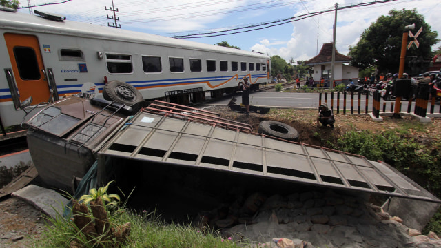 Ilustrasi perlintasan KA (Foto: Budi Candra Setya/ANTARA)