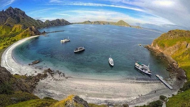 Pulau Padar (Foto: instagram/@nukyc)