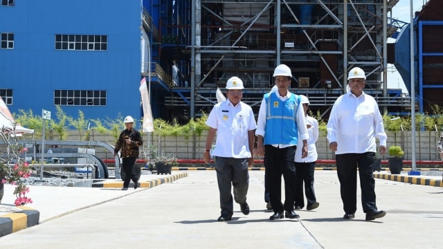 Jokowi di PLTG Kalimantan Barat. (Foto: Dok. Biro Pers Istana)