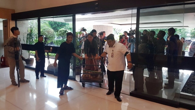 Petani kendeng menemui Teten Masduki. (Foto: Yudhistira Amran Saleh/kumparan)