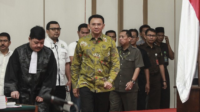 Ahok hadir di sidang ke-15 (Foto: Muhammad Adimaja/ANTARA)