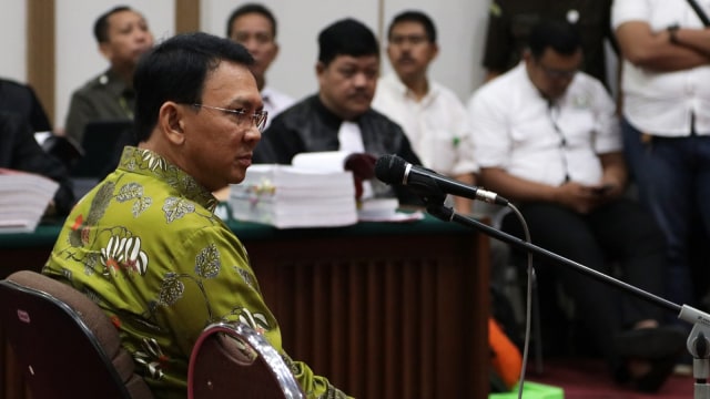 Ahok ketika sidang penistaan agama. (Foto: Fanny Kusumawardhani/kumparan)