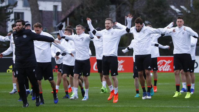 Latihan Timnas Jerman sebelum laga kontra Inggris. (Foto: Reuters)