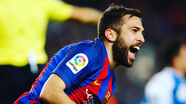 Jordi, hidup tidak seburuk itu, kok. (Foto: FC Barcelona)