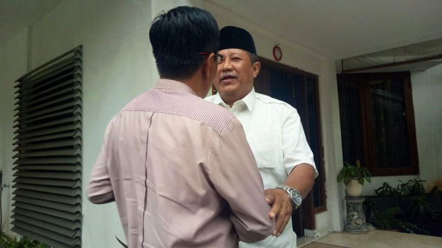 Djarot disambut Adip Syaifuddin. (Foto: Nadia Riso/kumparan)