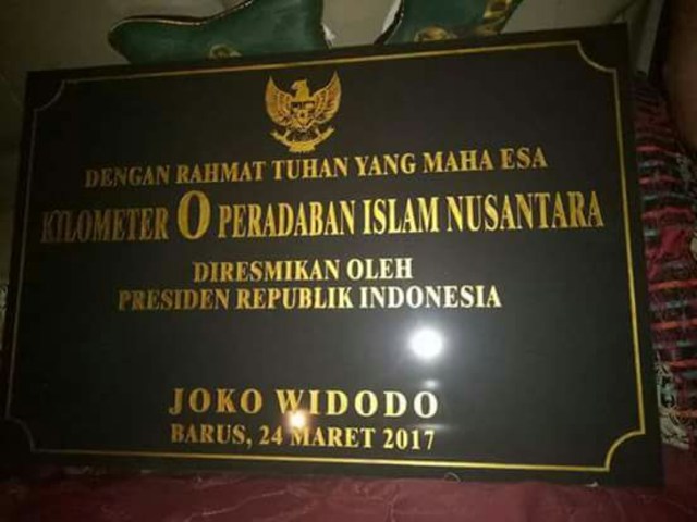 Tonggak baru yang harapannya menularkan banyak inspirasi khususnya buat warga Sumatera Utara untuk memahami secara lebih nyata tentang kajian pemikiran Islam pendekatan budaya yang teramat kaya. Ini juga tentang sejarah wali. 