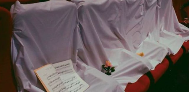 Bangku kosong di premiere Danur (Foto: Instagram Prilly Latuconsina)