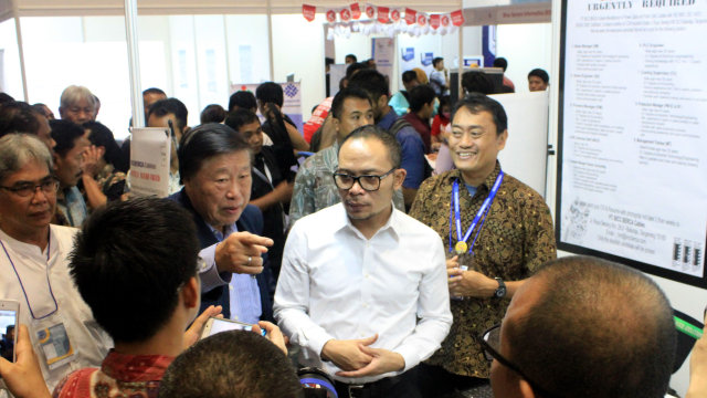 Menaker membuka job fair (Foto: Alfred Henry/ANTARA)