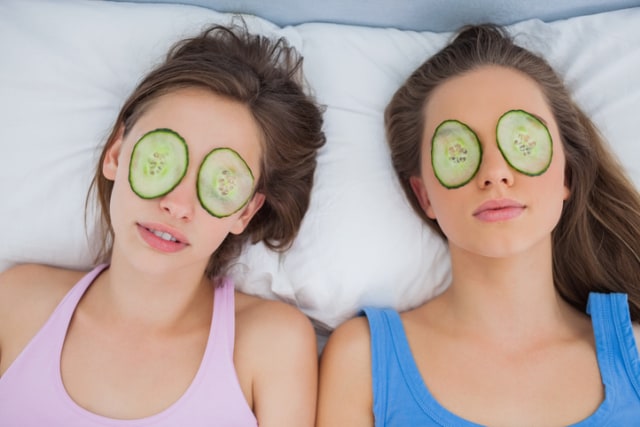 Timun ampuh hilangkan kantung mata (Foto: Thinkstock)